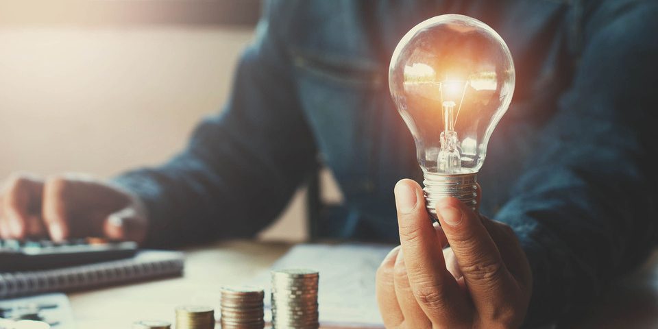 ¿Cómo ahorrar electricidad en el hogar?